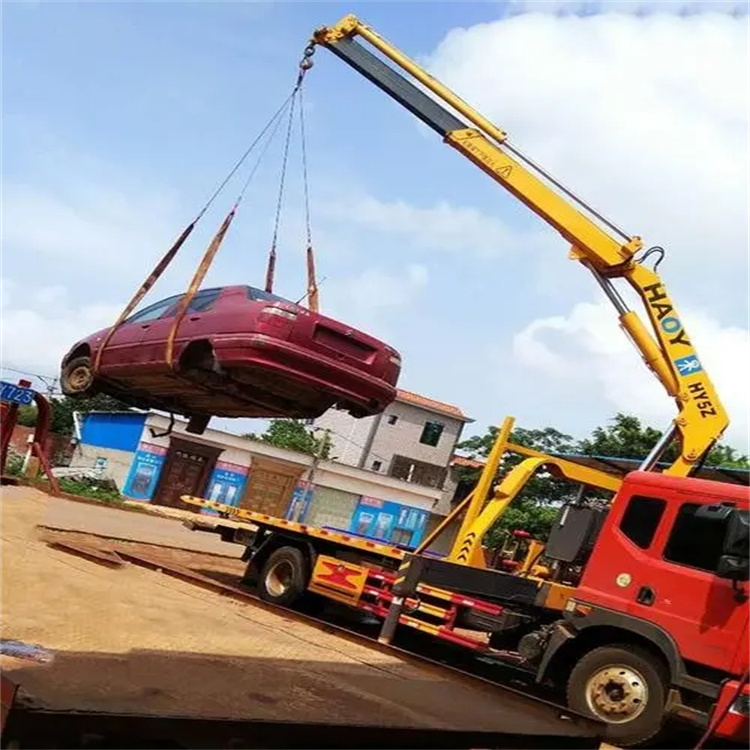 云梦吊车救援小汽车怎么吊