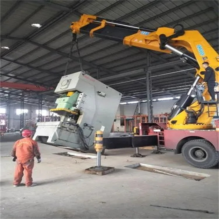 云梦80吨折臂吊车出租附近电话